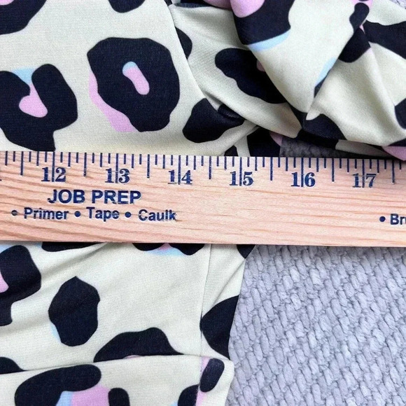 Venus Womens Lime Green Cheetah Puff Sleeve Crop Blouse Xs Faux Wrap Stretch - Picture 6 of 7